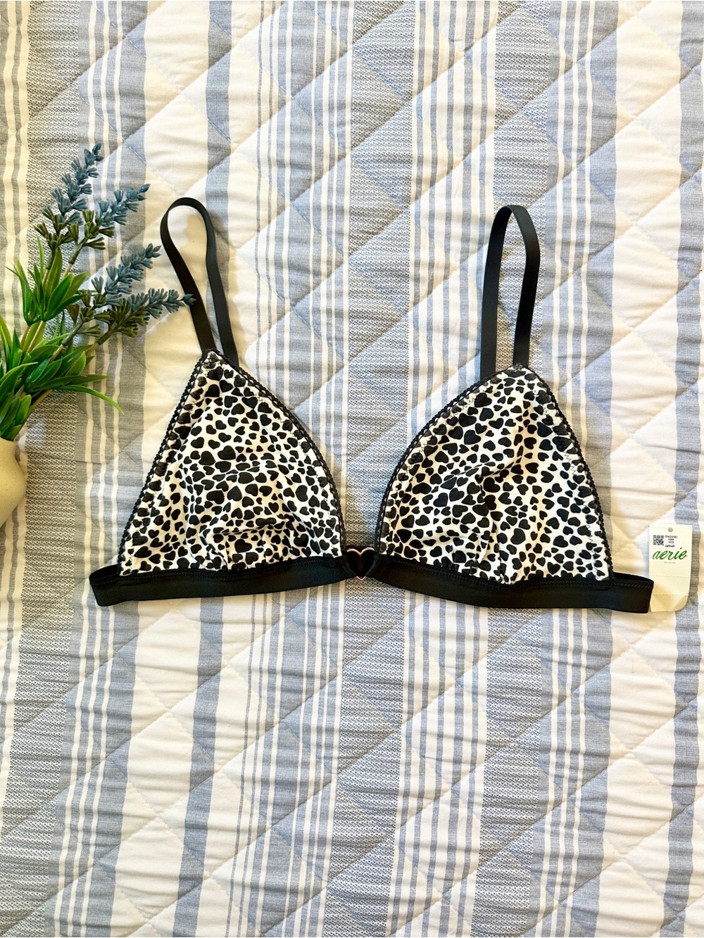 Aerie Heart Print Triangle Bralette NWT Size Large Black White Wireless